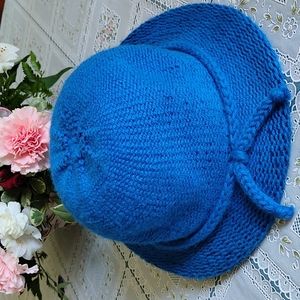 Women's winter Royal blue hat